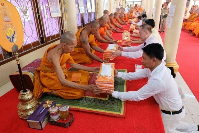 ถวายผ้าไตร ถ่ายภาพงานศพ